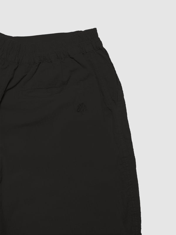 Neilikka-shortsit, musta