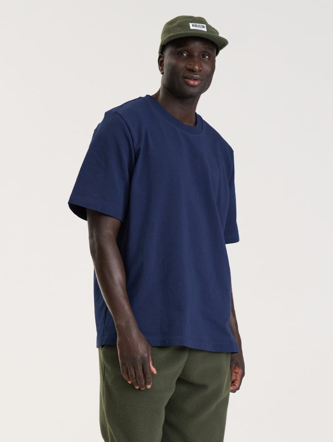 Olavi-T-paita, musteensininen