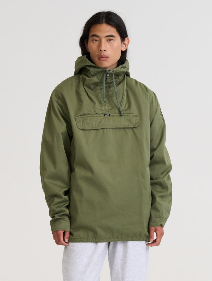 Yoonsik (180cm) k&auml;ytt&auml;&auml; kokoa L.