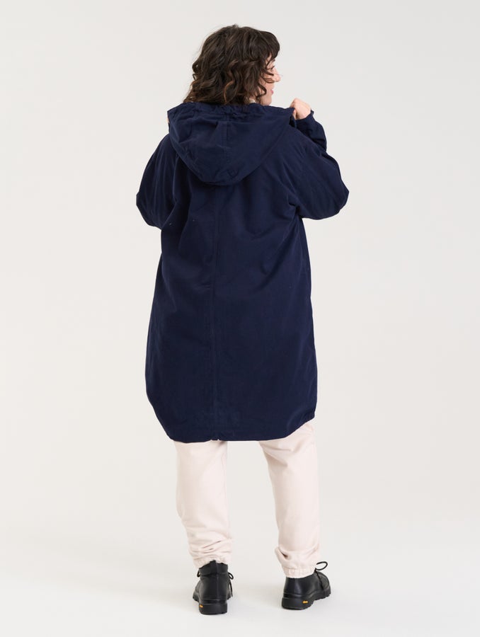 Pitk&auml; anorakki, musteensininen