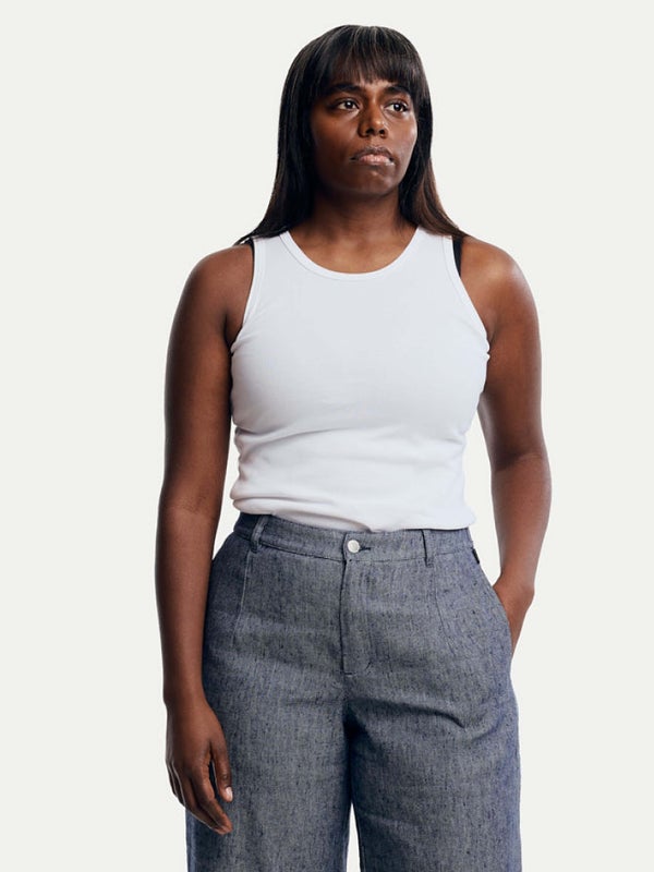 Sade-toppi, valkoinen