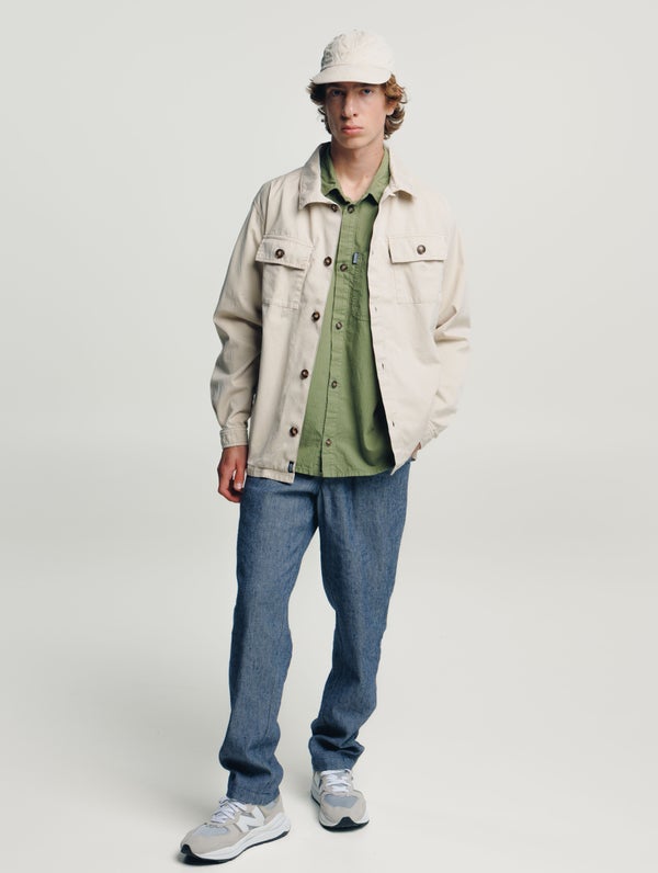 Eelis-paitatakki, rantahiekka