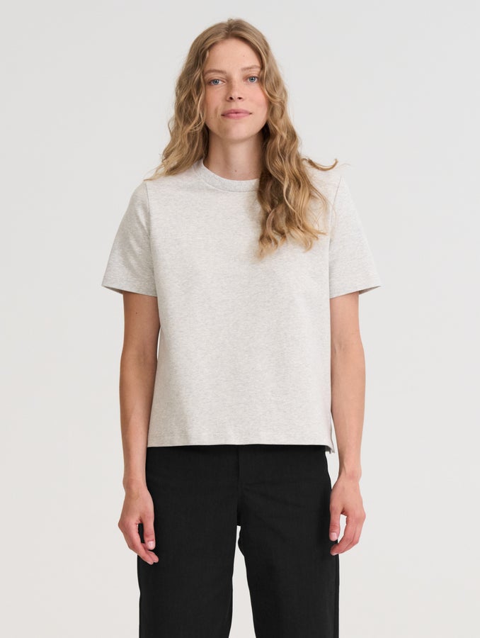 Laura-T-paita, marmorinharmaa