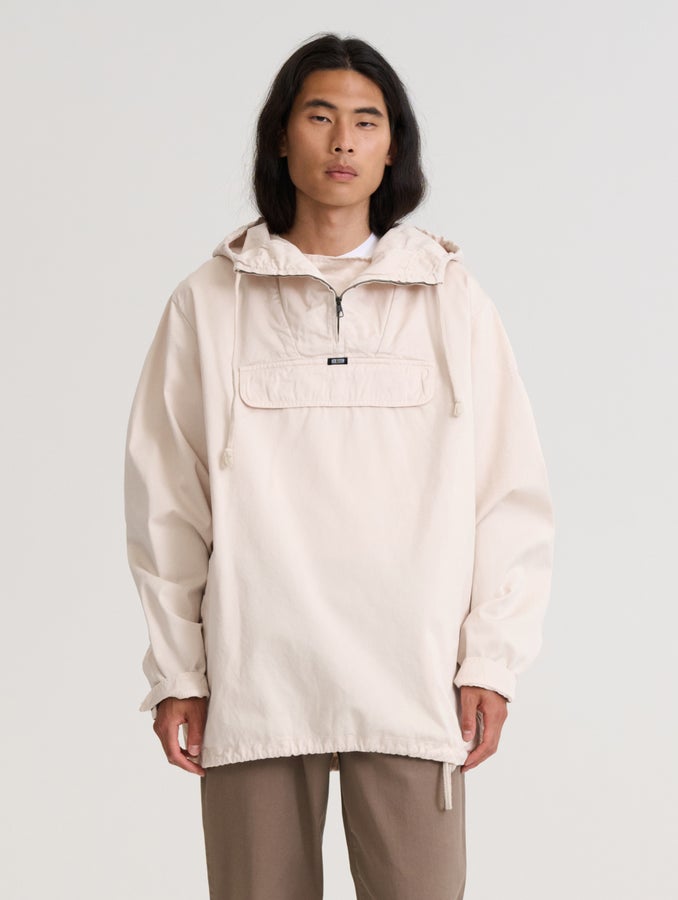 Yoonsik (180cm) k&auml;ytt&auml;&auml; kokoa L.